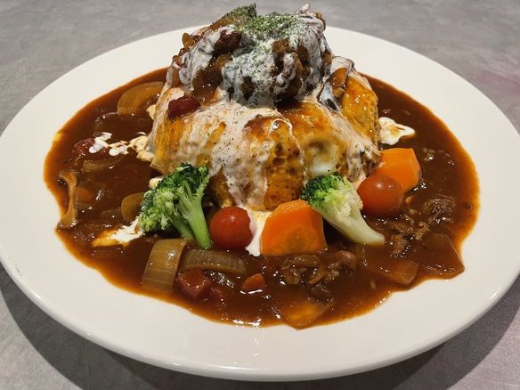 ハンバーグ乗せオムハヤシ