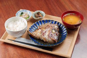 真鯛のかぶと煮定食