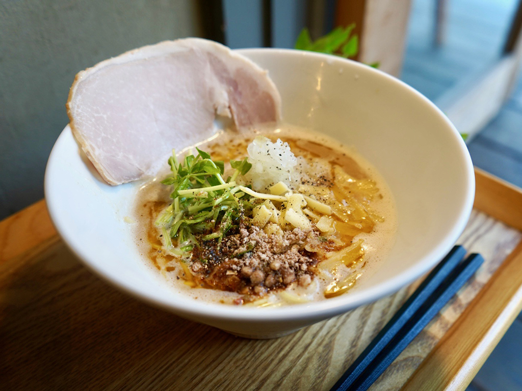 豚骨イタリアンビストロ麺